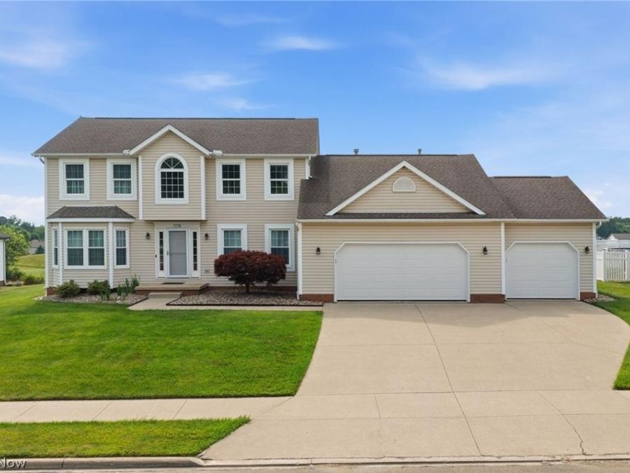 2275 Cyprus Drive SE, Massillon, OH 44646 Photo 1