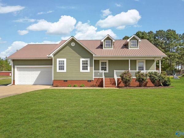 108 Ledbetter Lane, Geraldine, AL 35974