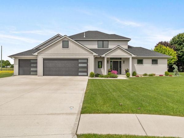 33 Shoshoni Pass, Coldwater, MI 49036