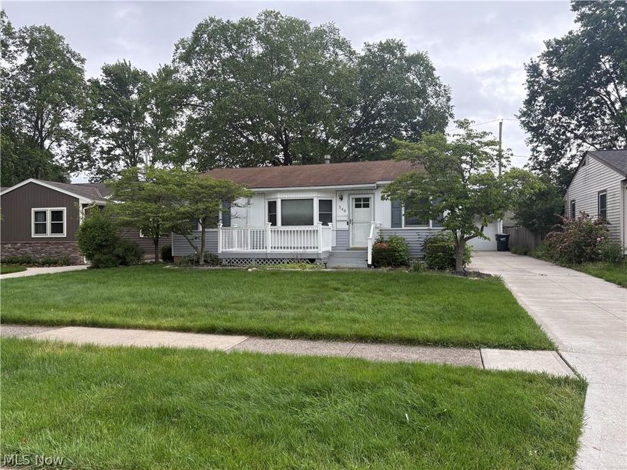 340 Hickory Drive , Berea, OH 44017 Photo 1