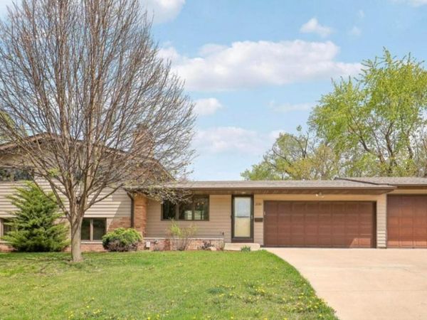 2301 Texas Avenue S, Saint Louis Park, MN 55426