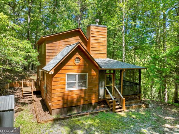 1466 Indian Trail, Mccaysville, GA 30555