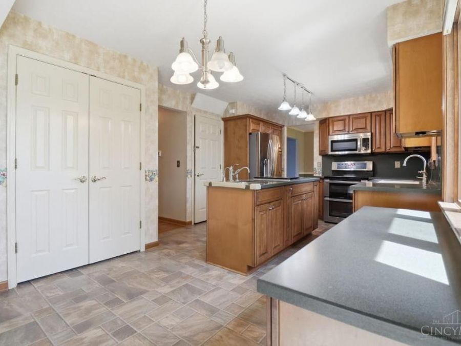 5905 Sovereign Drive, Sharonville, OH 45241 Photo 11