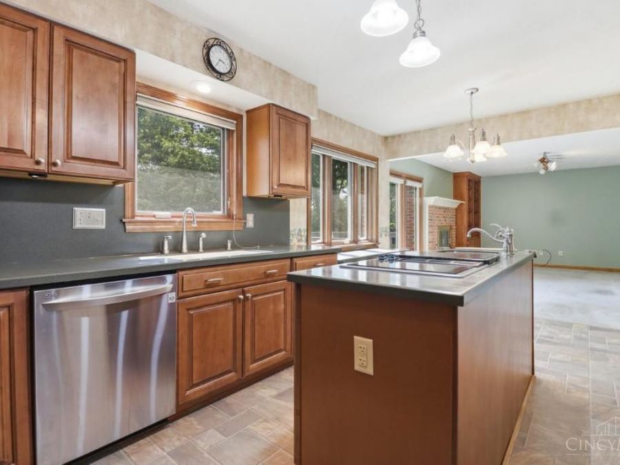 5905 Sovereign Drive, Sharonville, OH 45241 Photo 5