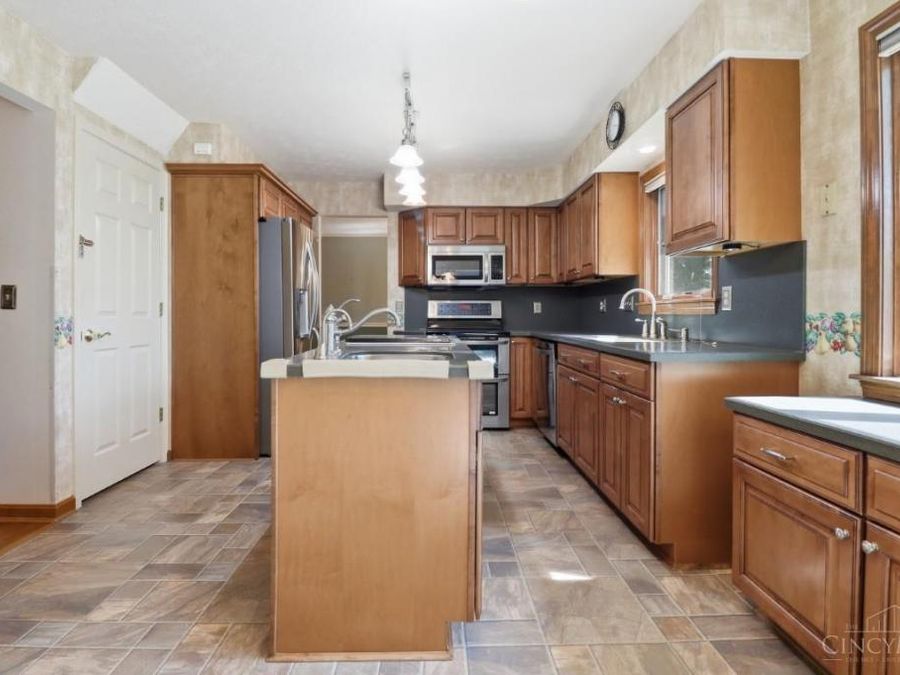 5905 Sovereign Drive, Sharonville, OH 45241 Photo 6