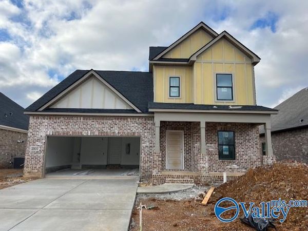 8401 Buckwood Court, Huntsville, AL 35802