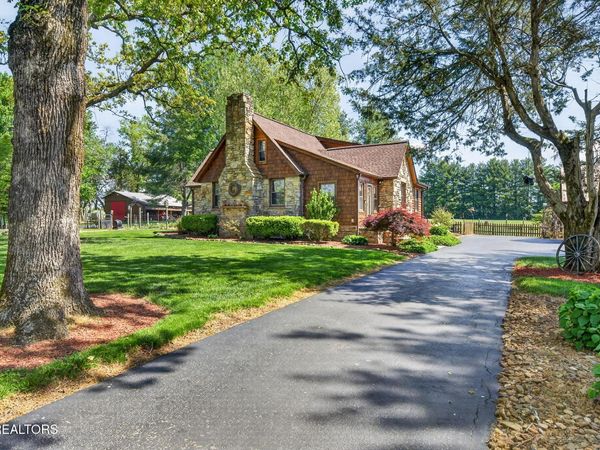 527 Open Range Rd , Crossville, TN 38555