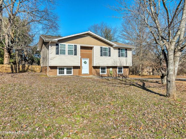 725 Winston Drive , Seymour, TN 37865