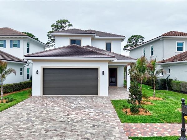207 SE Via Bisento , Port St Lucie, FL 34952