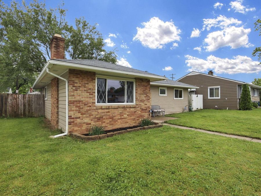 126 Oxley Road , Columbus, OH 43228 Photo 1