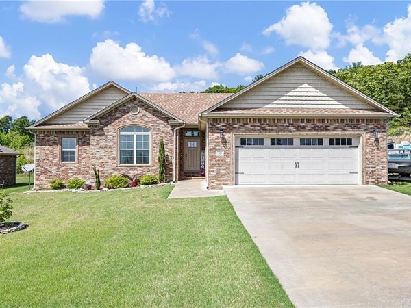 325 Crestwood , Russellville, AR 72802