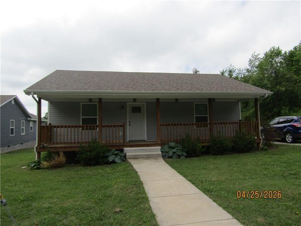 205 Cedarvale Road , Berryville, AR 72616