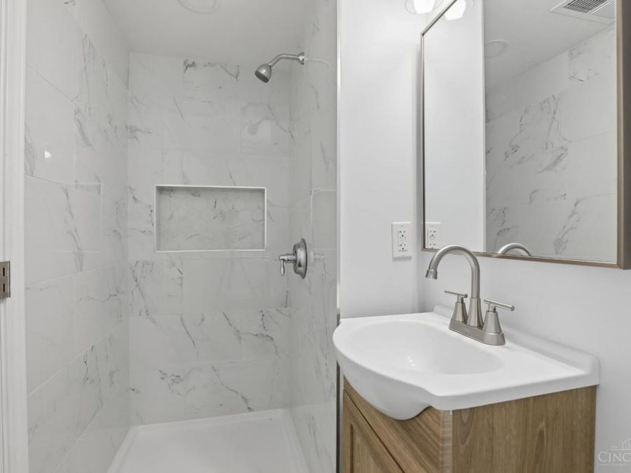 4136 Pleasure Drive, Cincinnati, OH 45205 Photo 23
