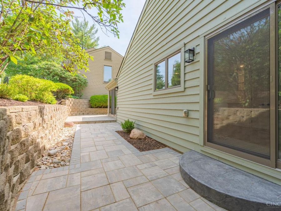 9 Falling Brook Lane, Blue Ash, OH 45241 Photo 12