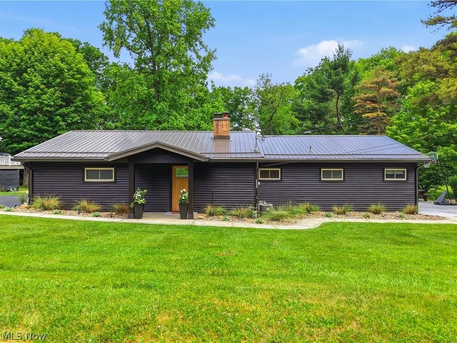 6115 Vale View Drive SW , Sherrodsville, OH 44675 Photo 1