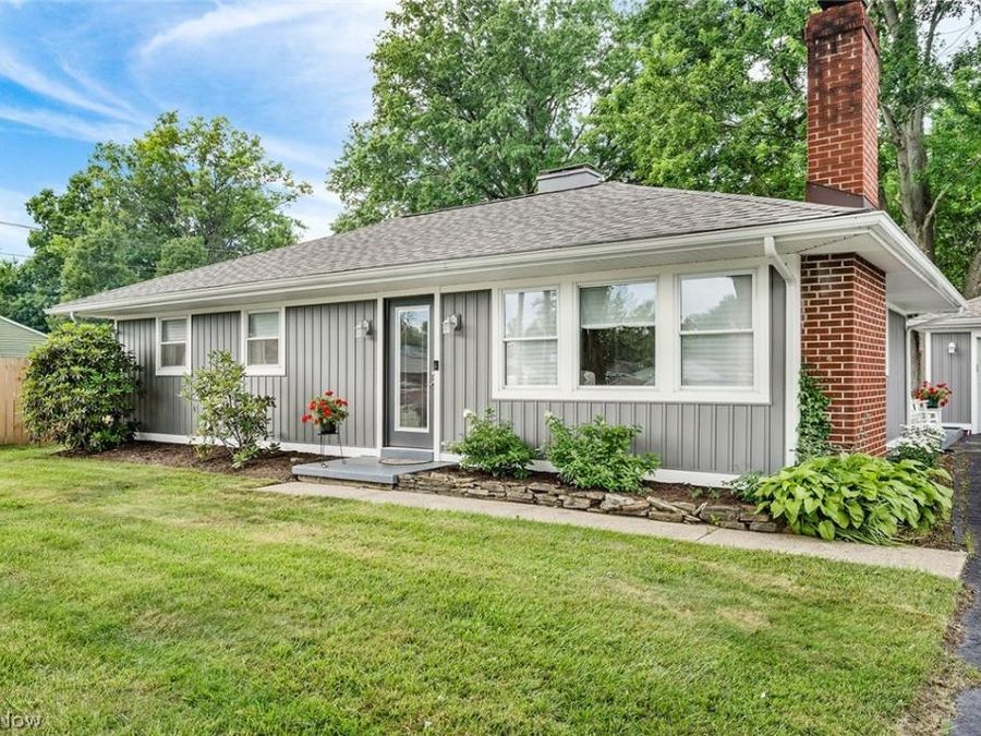 8041 Timberlane Drive, Warren, OH 44484 Photo 1