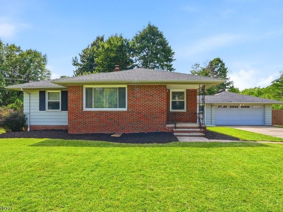 8908 Falls Lane , Broadview Heights, OH 44147 Photo 1