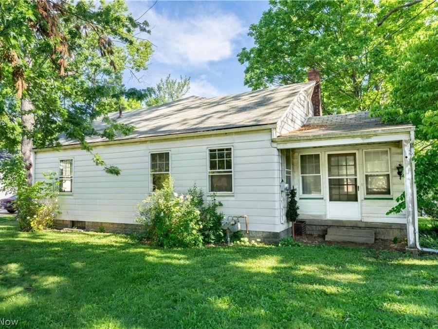 809 Easton Street NE, Canton, OH 44721 Photo 1