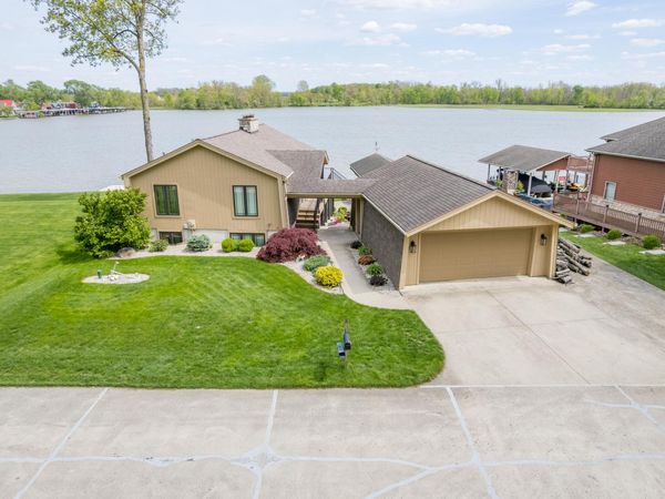 9072 Hickory Lane, Huntsville, OH 43324
