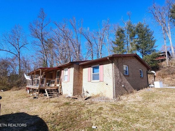 190 Parliament Rd, Harrogate, TN 37752