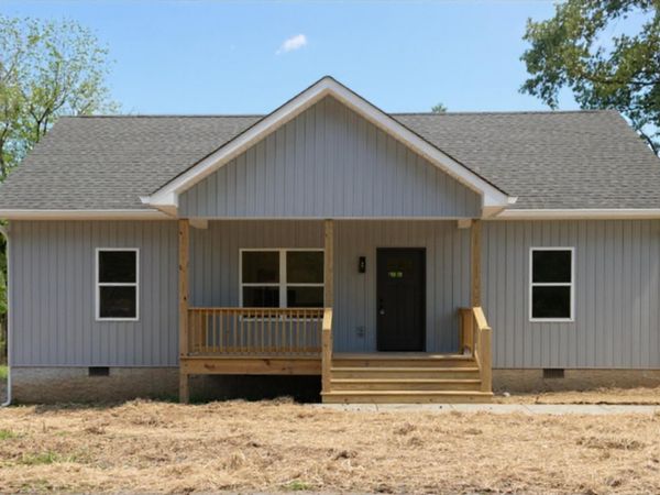 727 Walker Avenue , Rossville, GA 30741