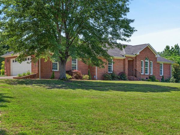 108 N Scenic Shore Dr , Dover, TN 37058