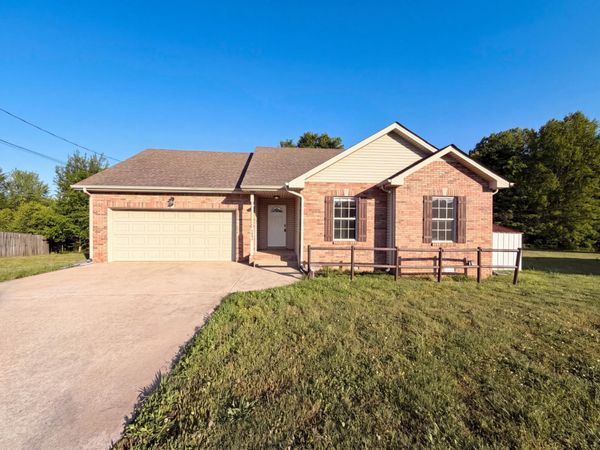 3394 Endsworth Dr , Clarksville, TN 37042