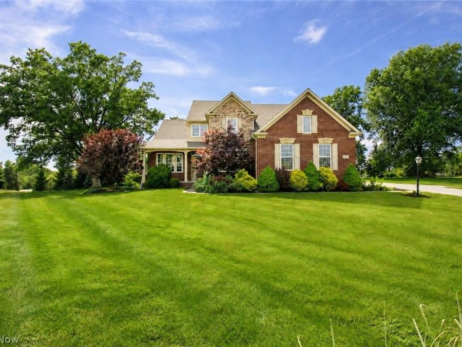14 Yorkshire Drive , Aurora, OH 44202 Photo 1