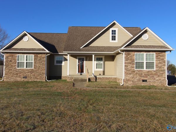 6381 Blue Pond Blvd E, Fort Payne, AL 35968