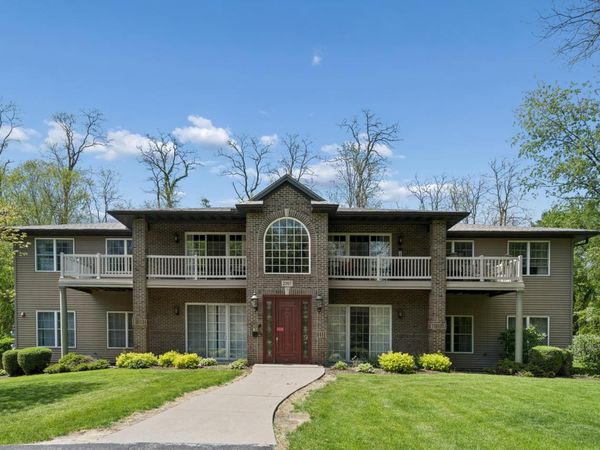 2997 3rd Street, Unit 200, Moline, IL 61265