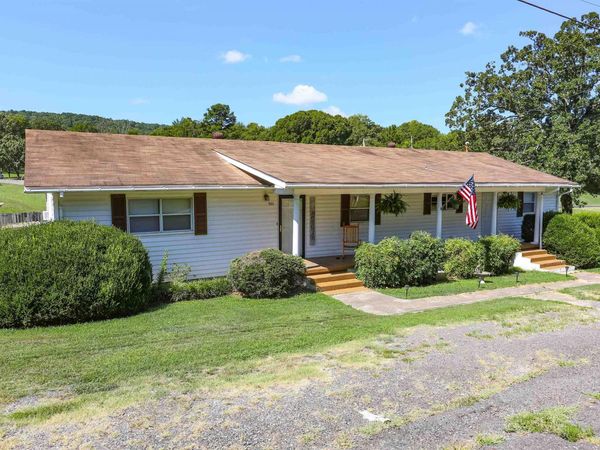 901 Highway 270 , Mount Ida, AR 71957