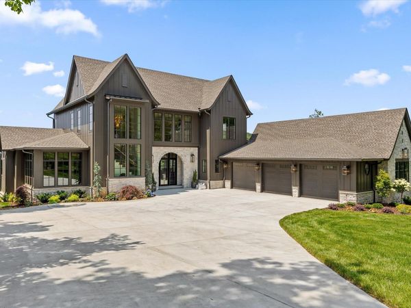 8142 Mountain Laurel Trail, Signal Mountain 37377