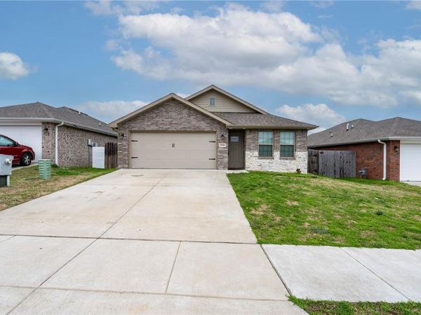 5910 NW Hancock Street , Bentonville, AR 72713
