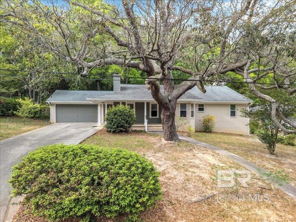 9 Pope Court, Fairhope, AL 36532