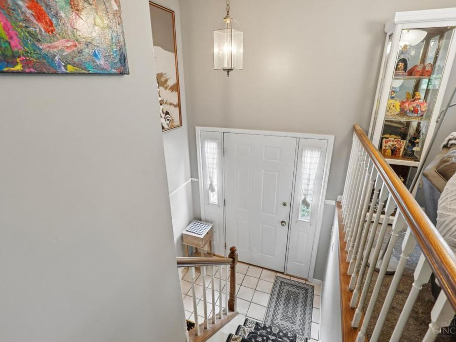 220 Assisiview Court, Cincinnati, OH 45238 Photo 3