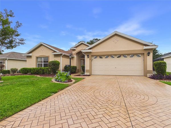 817 OAK FOREST DRIVE , THE VILLAGES, FL 32162