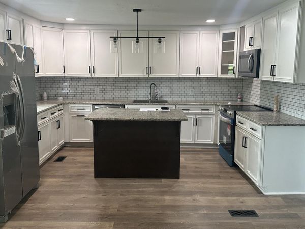 9110 Old Madisonville Rd , Hopkinsville, KY 42240
