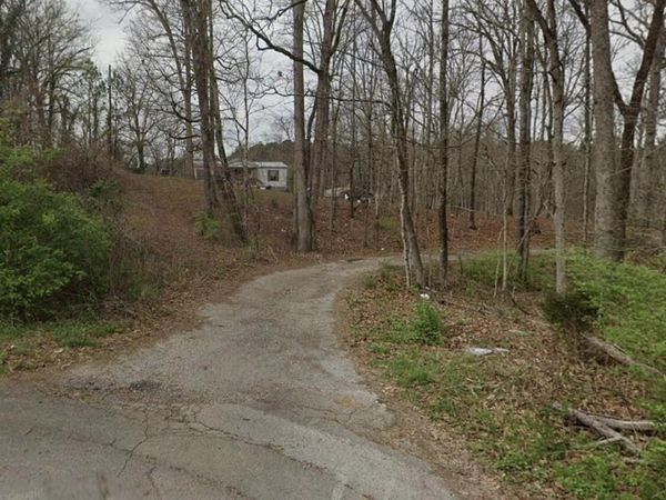 92 Neal Drive , Rossville, GA 30741