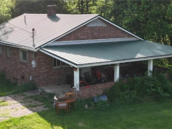 17721 Township Road 278 , Coshocton, OH 43812