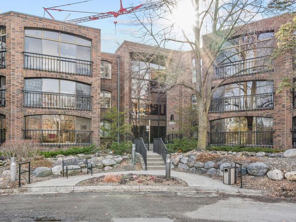 6051 Laurel Avenue , Unit 211, Golden Valley, MN 55416