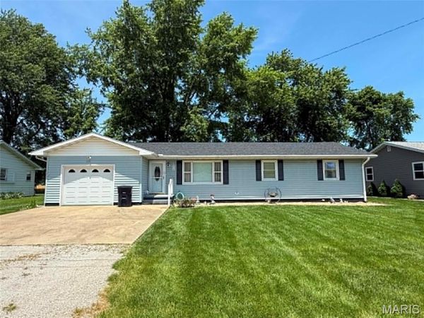 337 E 1st Street , Ramsey, IL 62080