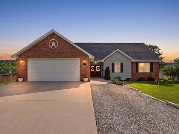 22 Bandy Drive , Holiday Island, AR 72631