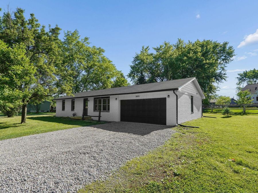 2055 Cherokee Drive , London, OH 43140 Photo 1