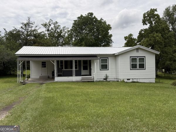 1305 N Pearl Avenue, Douglas, GA 31533