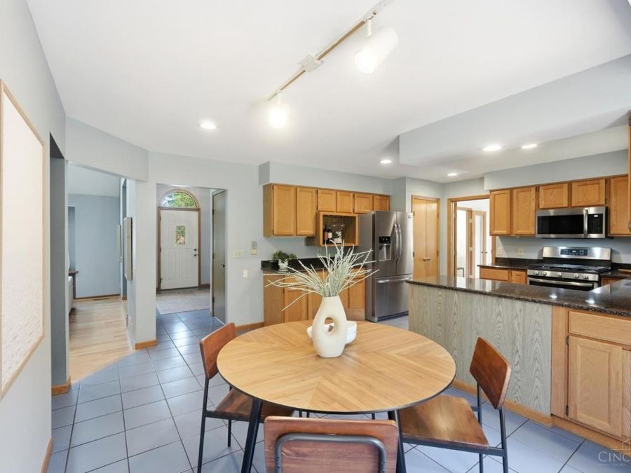 8173 Red Mill Drive, West Chester, OH 45069 Photo 11