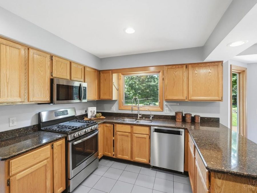 8173 Red Mill Drive, West Chester, OH 45069 Photo 13