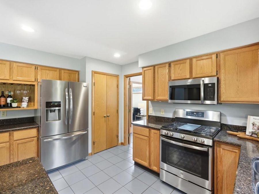 8173 Red Mill Drive, West Chester, OH 45069 Photo 14