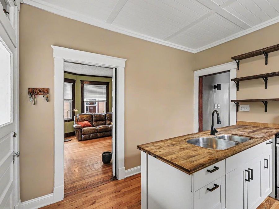 3742 Applegate Avenue, Cheviot, OH 45211 Photo 8