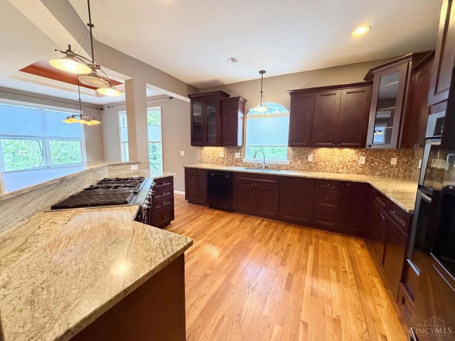 8016 Stonegate Drive, Anderson Township, OH 45255 Photo 18