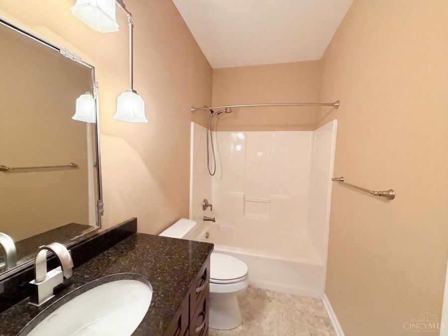 8016 Stonegate Drive, Anderson Township, OH 45255 Photo 6
